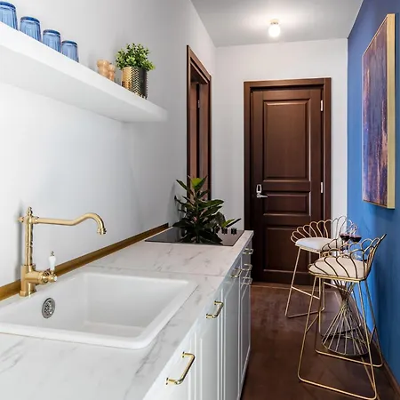 Old Town One Bedroom Apartment