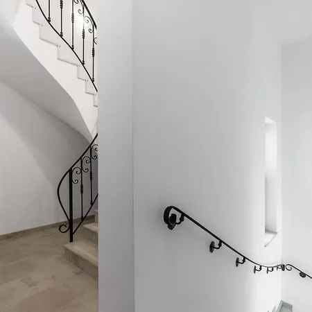 Old Town One Bedroom * بوخارست