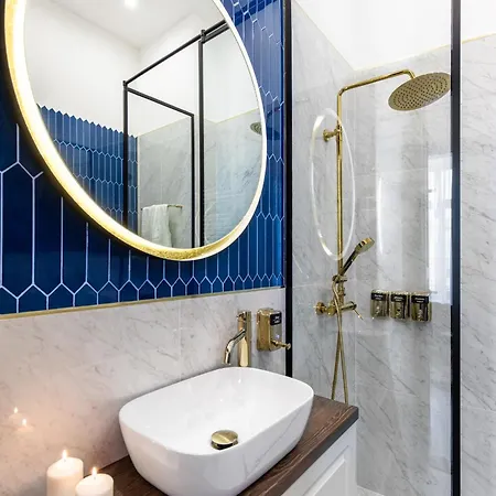 Old Town One Bedroom شقة بوخارست