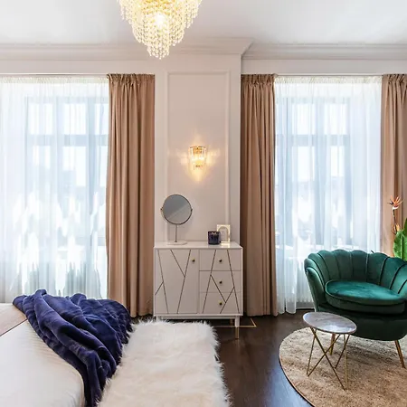 Old Town One Bedroom דירה