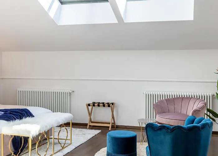 Old Town One Bedroom Apartment