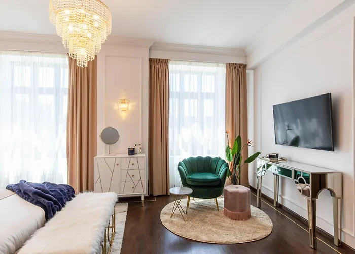 Old Town One Bedroom Бухарест