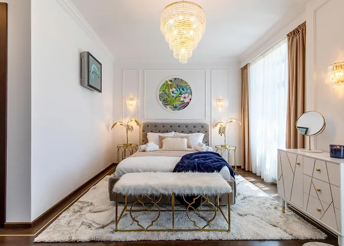 Old Town One Bedroom Апартаменти Бухарест